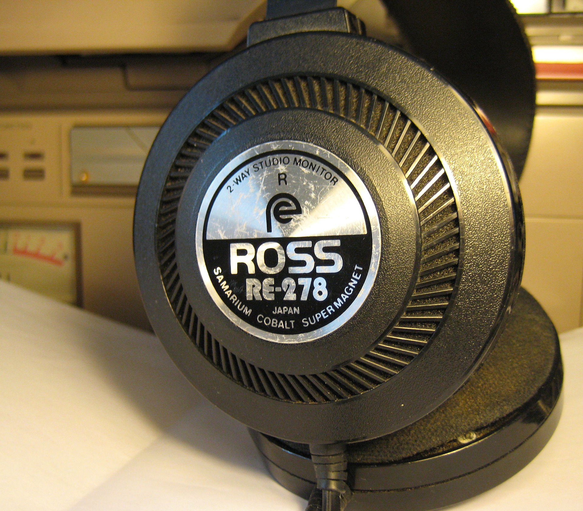 1980s vintage headphones using Samarium Cobalt magnets